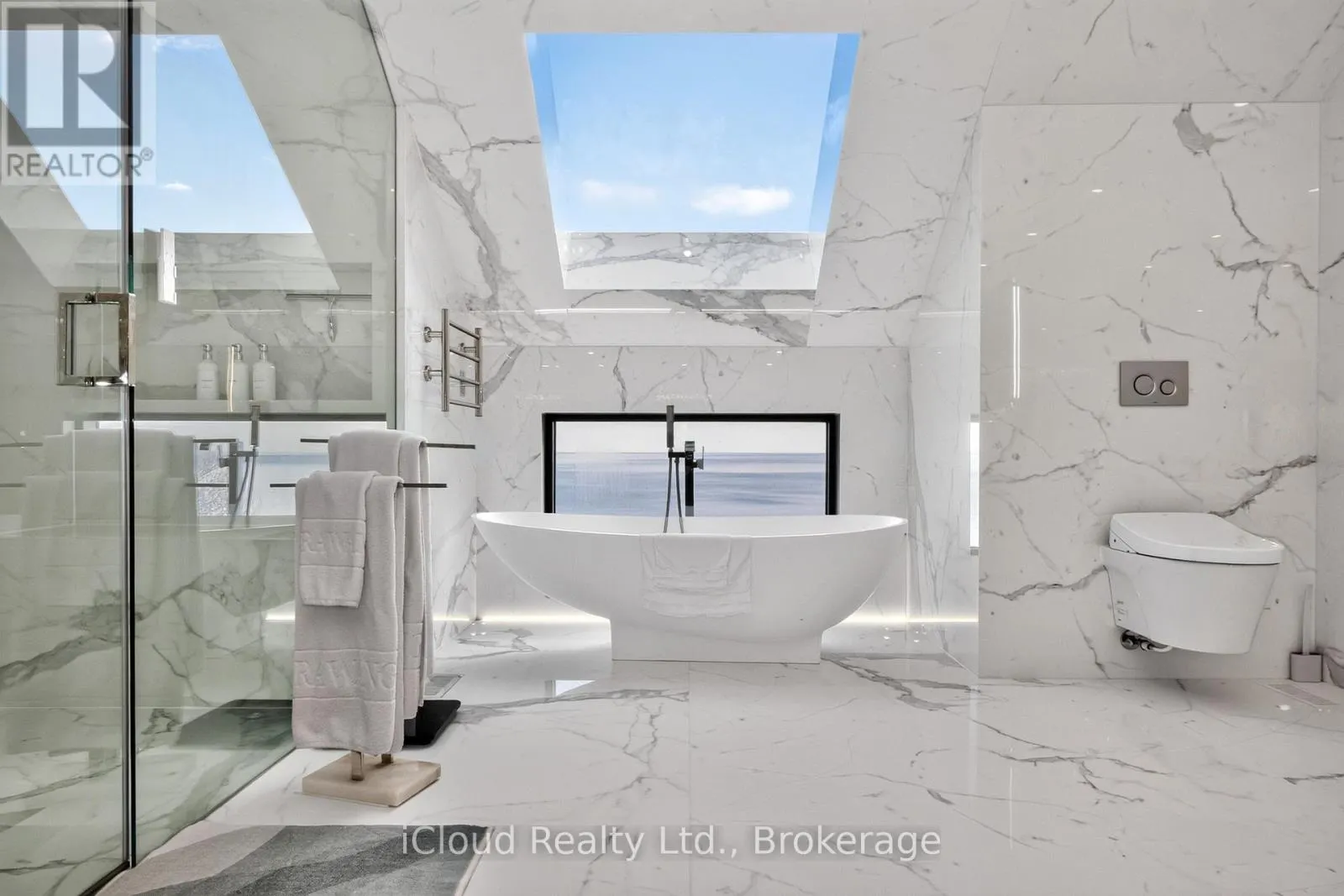 11 PEBBLE BEACH DRIVE