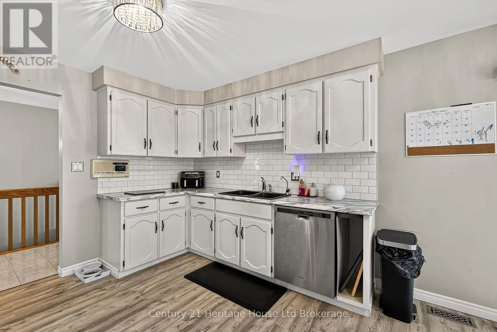 1079 PEARSON DRIVE