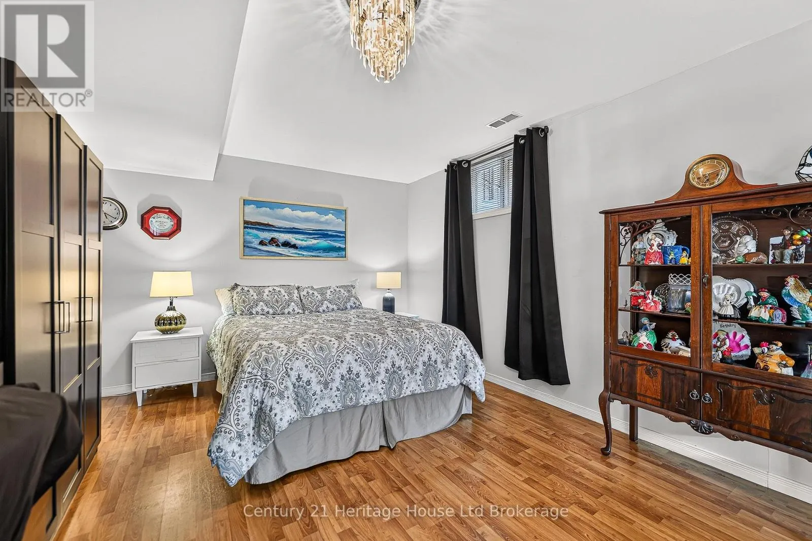 1079 PEARSON DRIVE