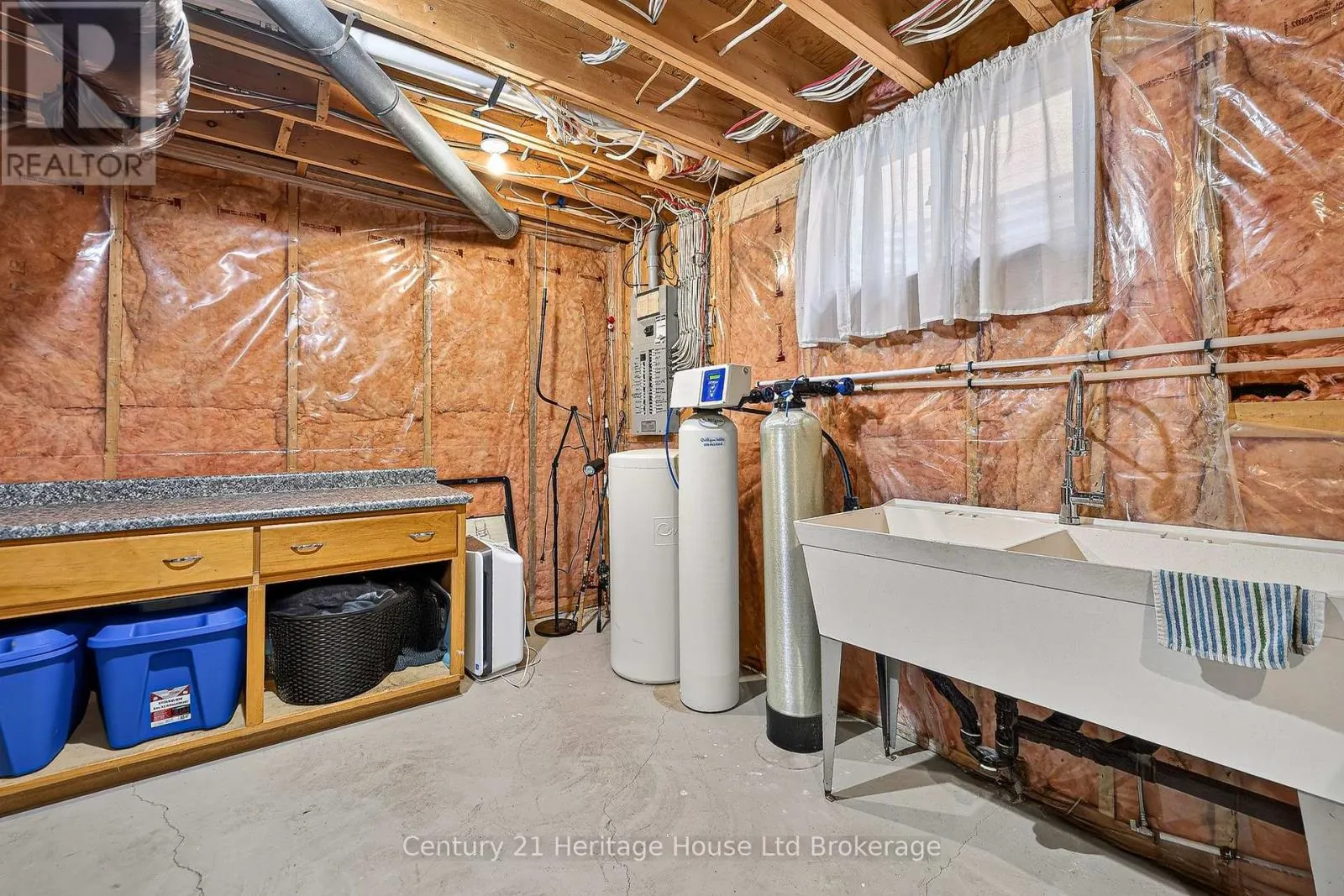1079 PEARSON DRIVE