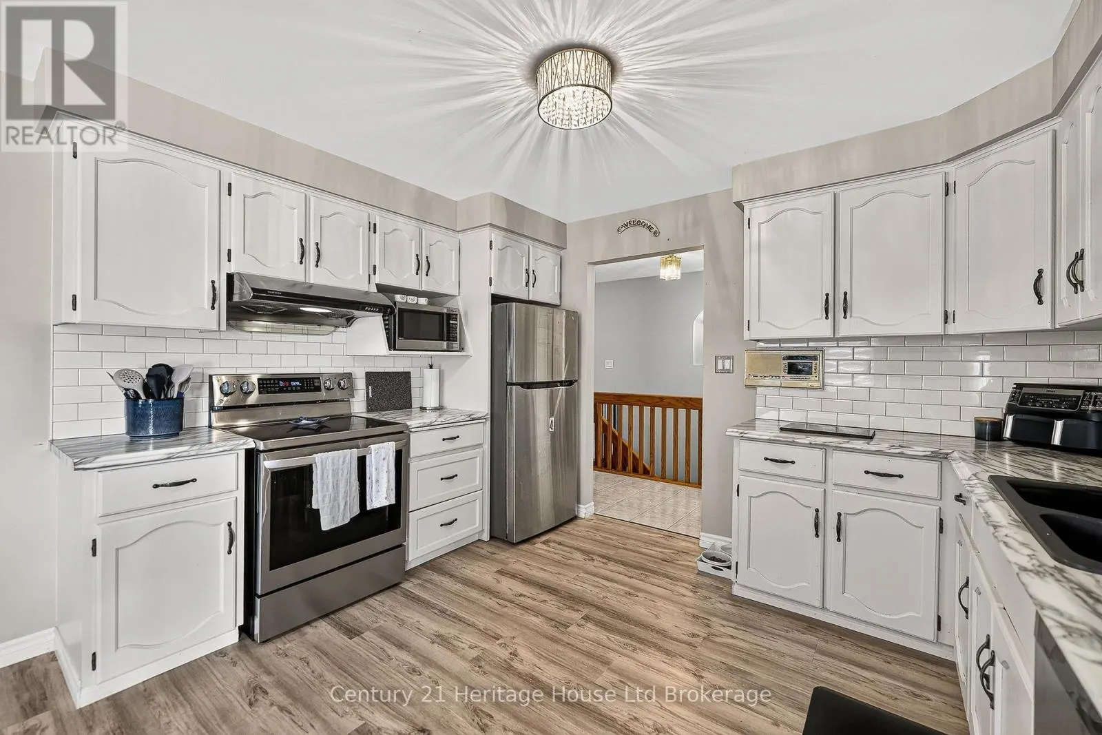1079 PEARSON DRIVE