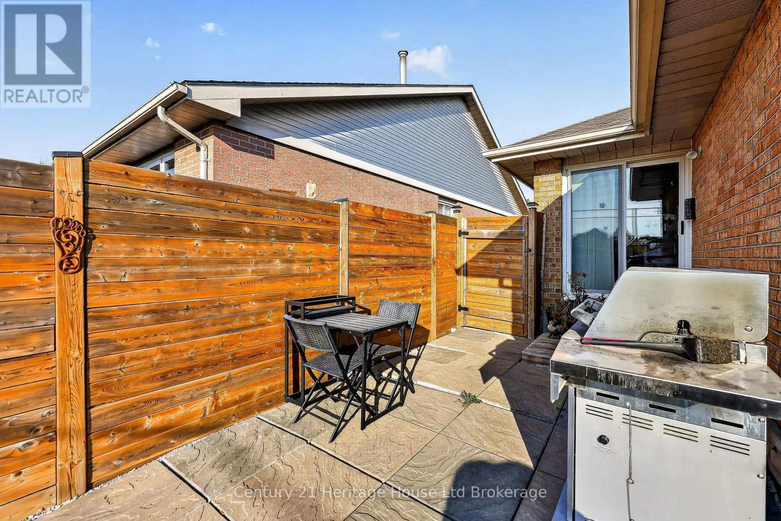 1079 PEARSON DRIVE