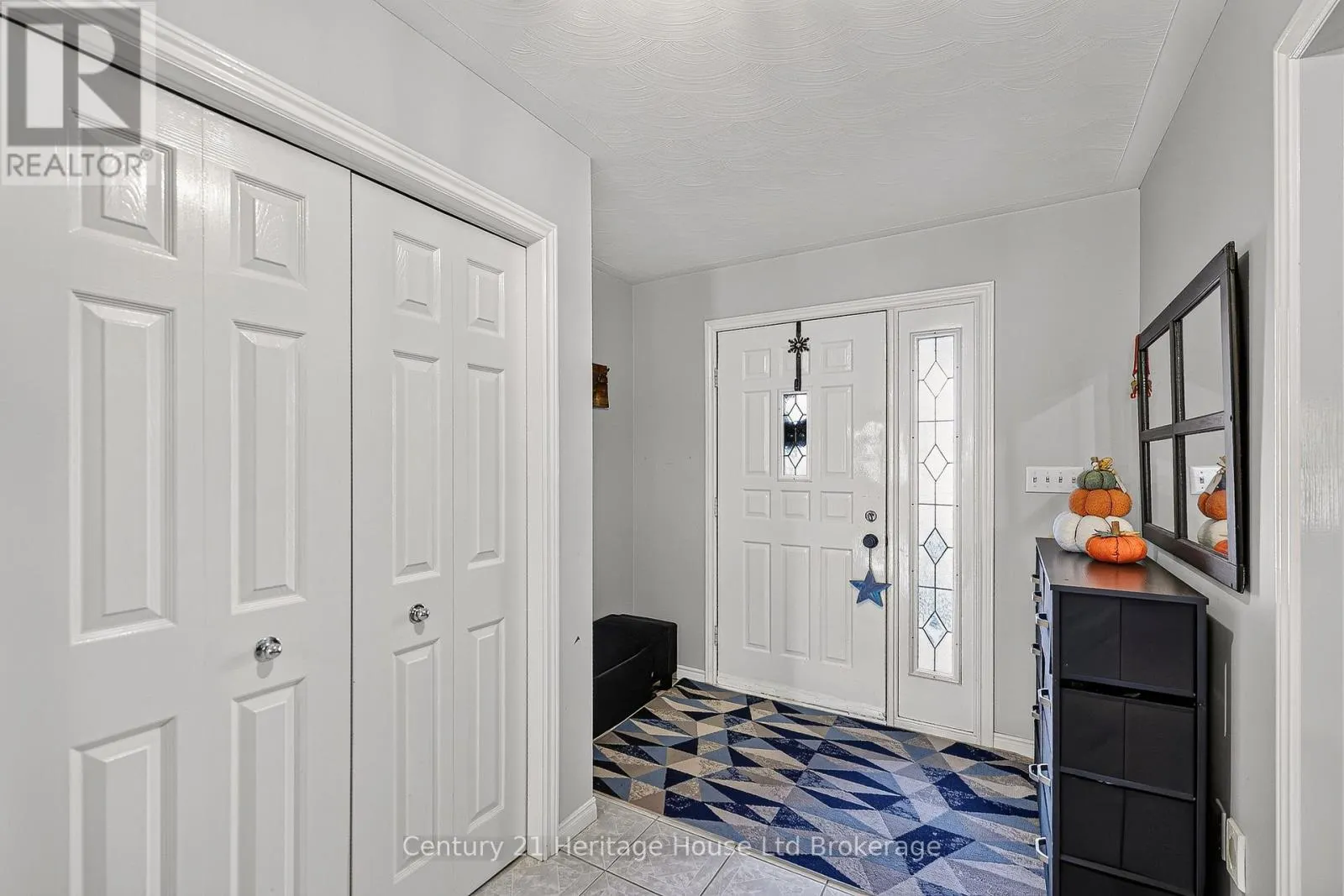 1079 PEARSON DRIVE