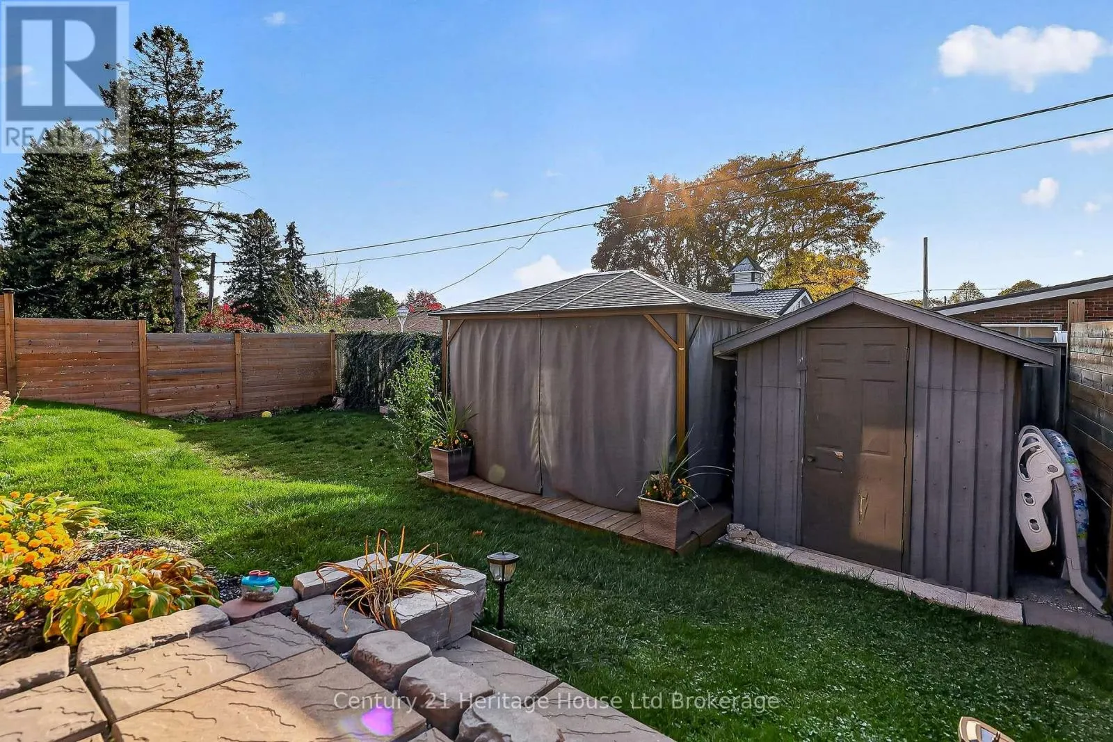 1079 PEARSON DRIVE