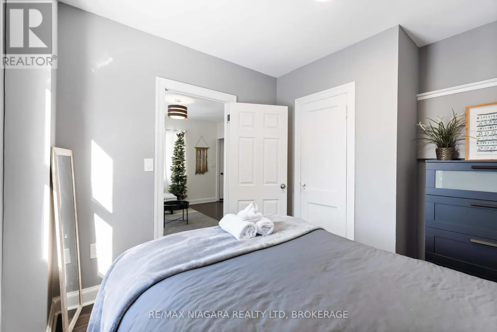 1459 NIAGARA STONE ROAD