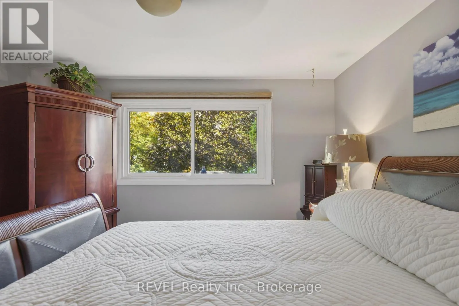 23 ROYAL YORK ROAD