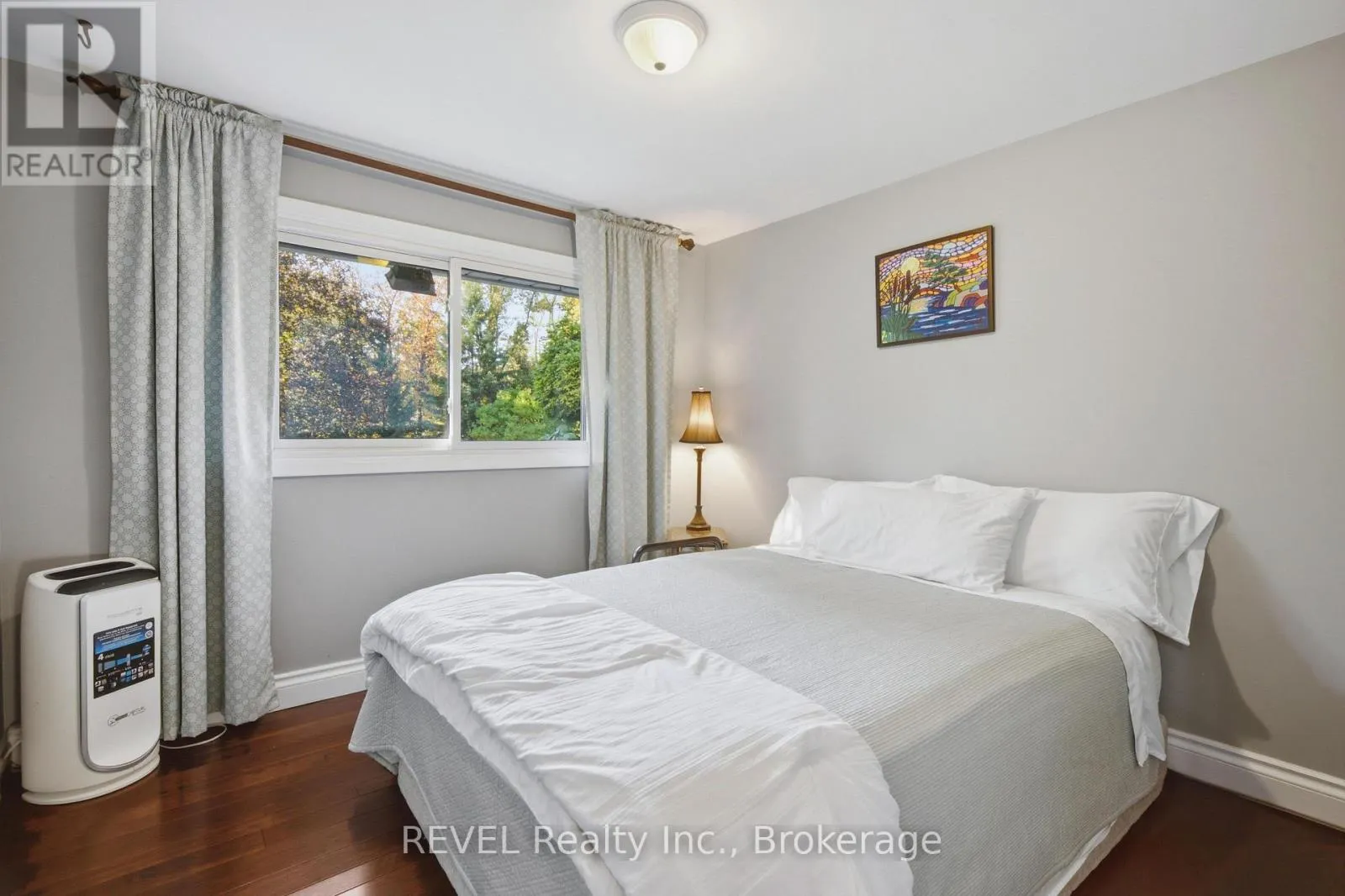 23 ROYAL YORK ROAD