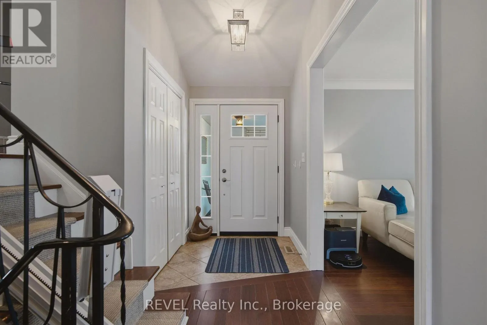 23 ROYAL YORK ROAD