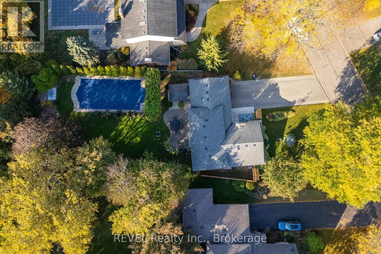 23 ROYAL YORK ROAD