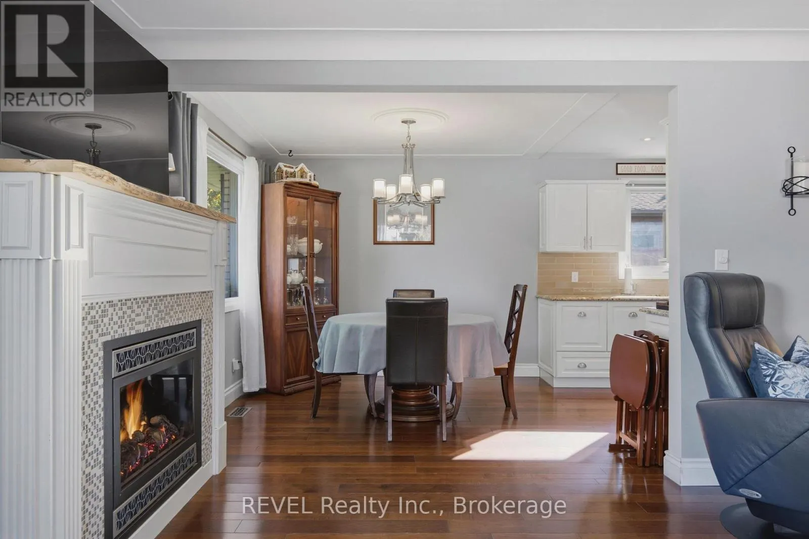 23 ROYAL YORK ROAD