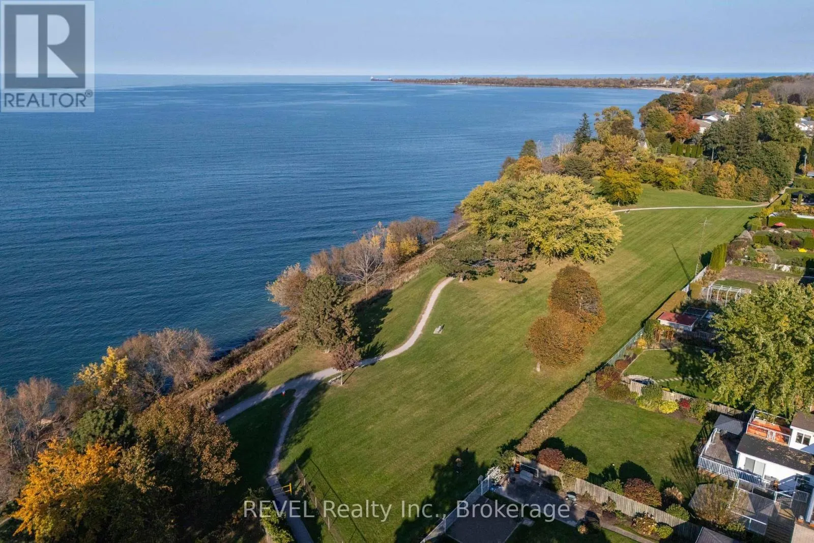 23 ROYAL YORK ROAD
