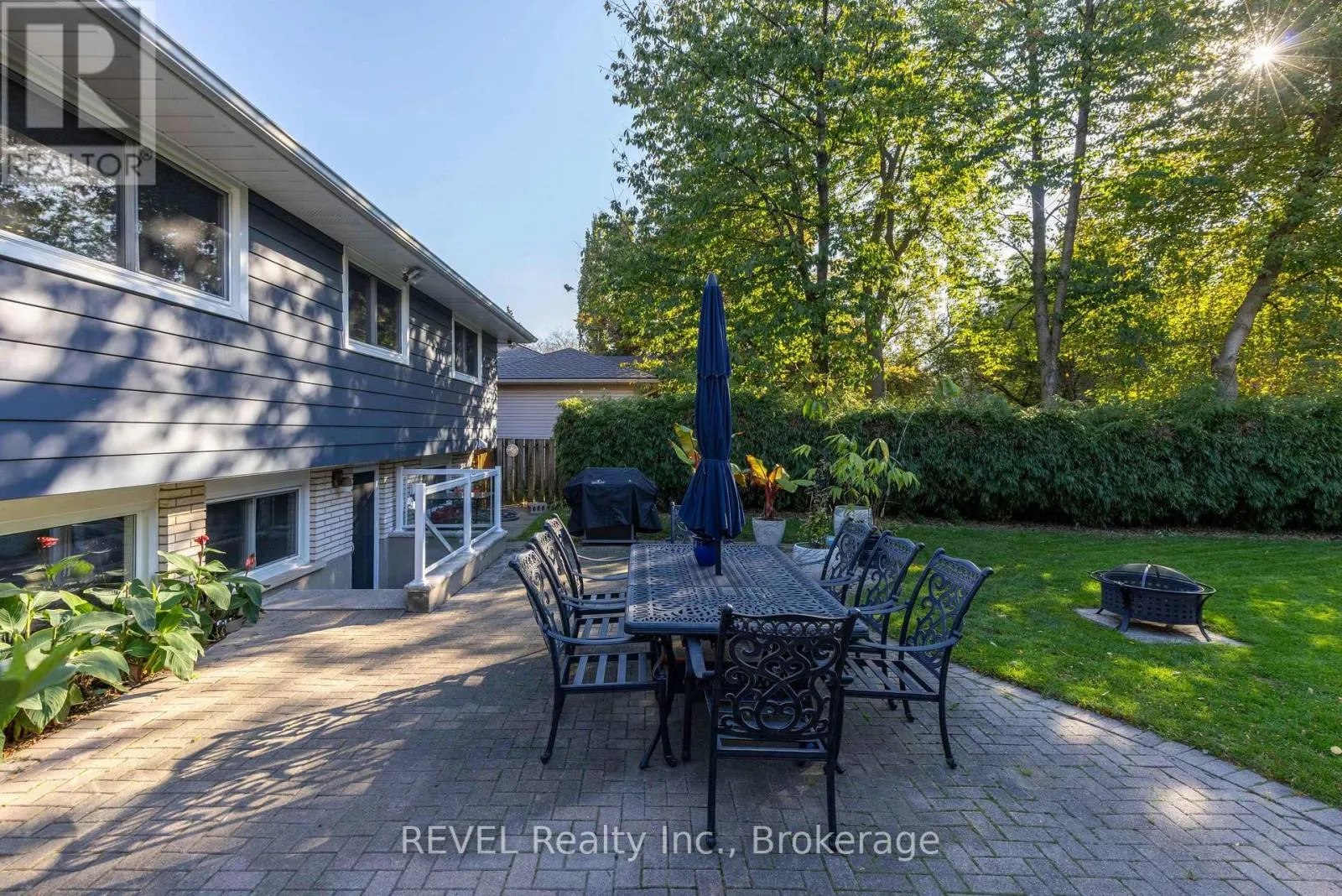 23 ROYAL YORK ROAD