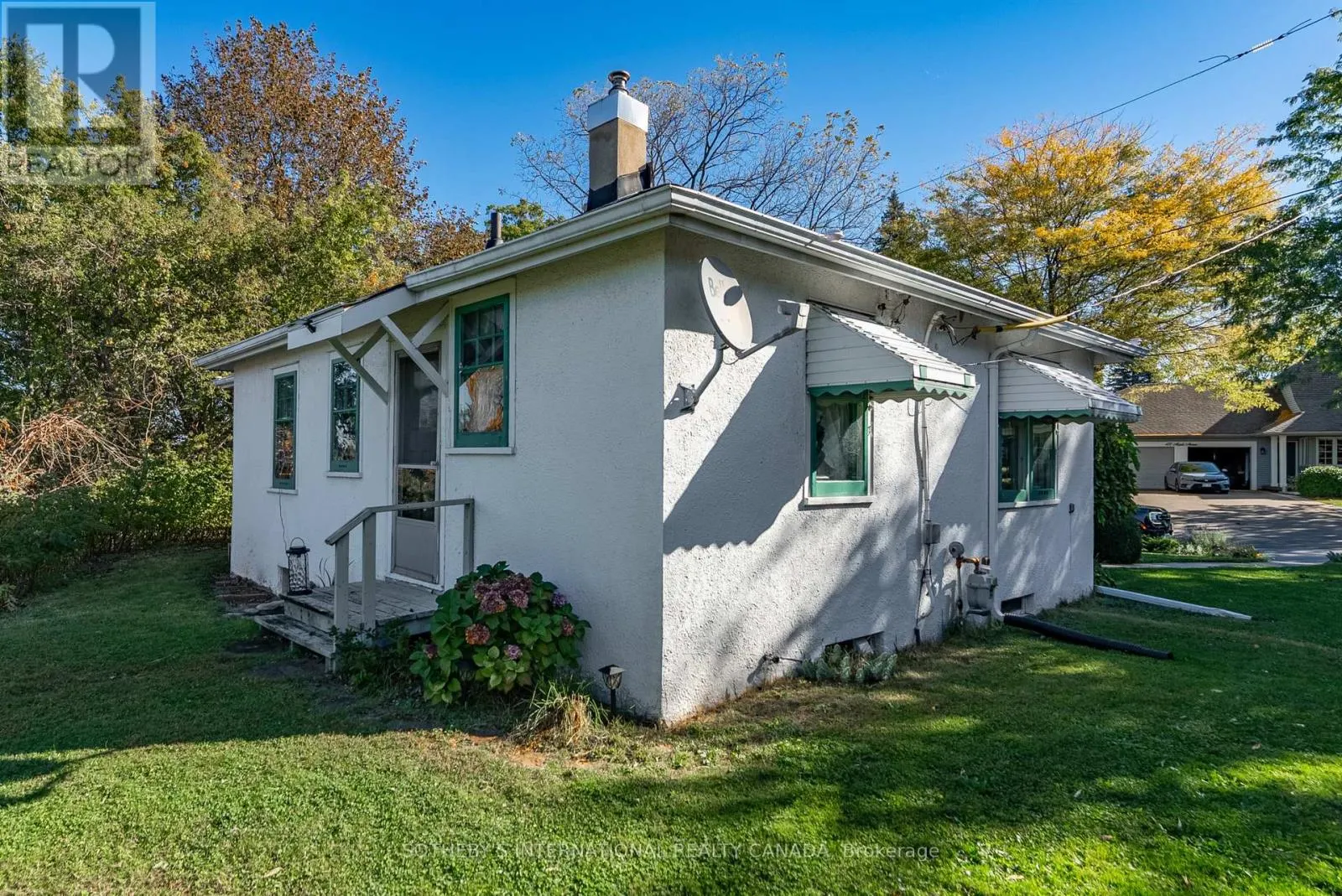 471 MAPLE AVENUE