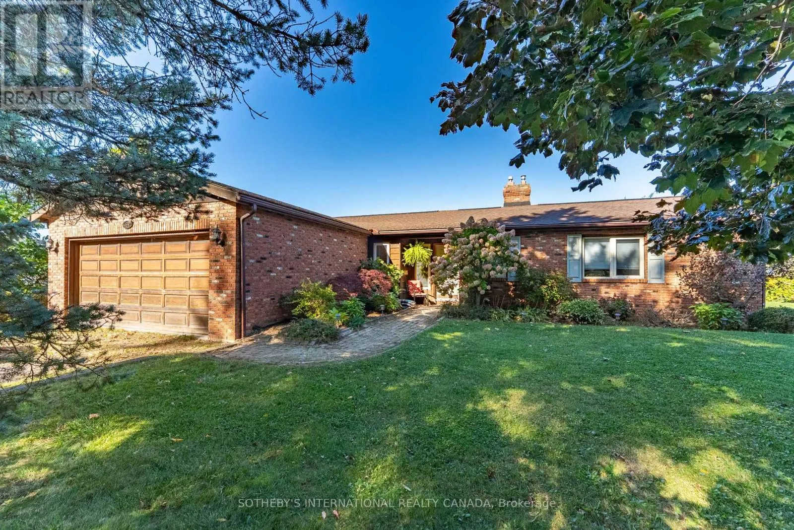471 MAPLE AVENUE