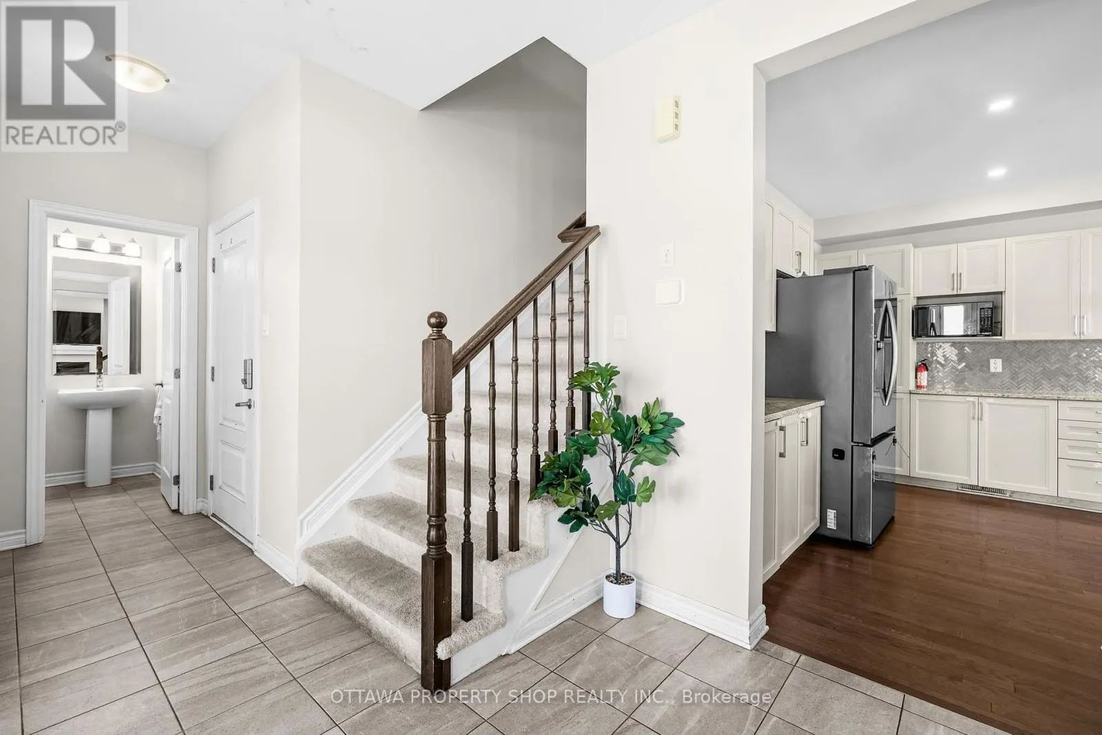 54 ERAMOSA CRESCENT