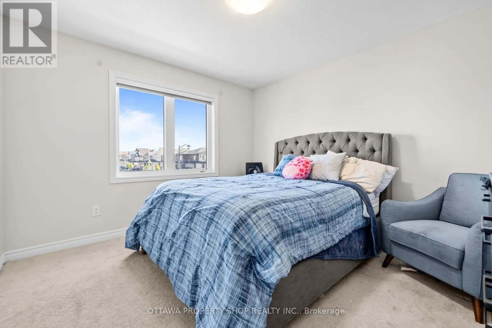 54 ERAMOSA CRESCENT
