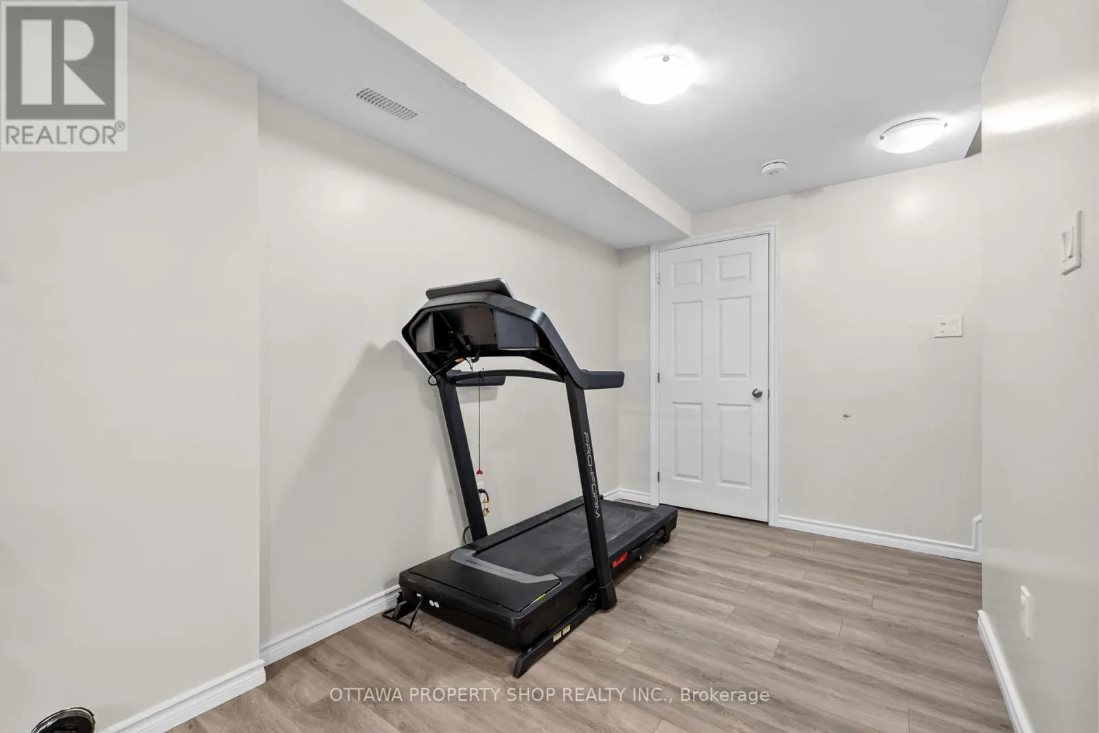 54 ERAMOSA CRESCENT