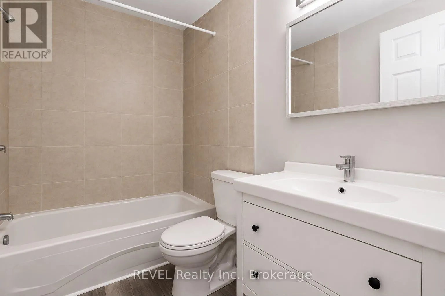 UPPER - 52 BULA DRIVE #UPPER