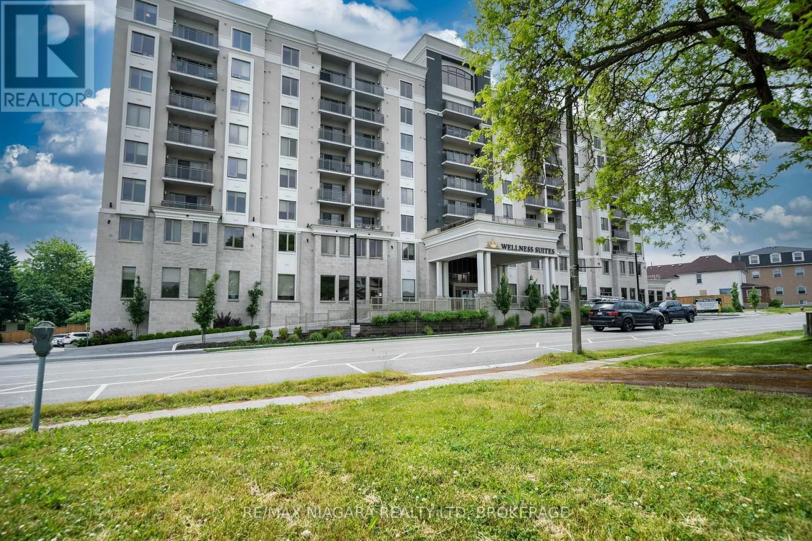 814 - 5698 MAIN STREET #814