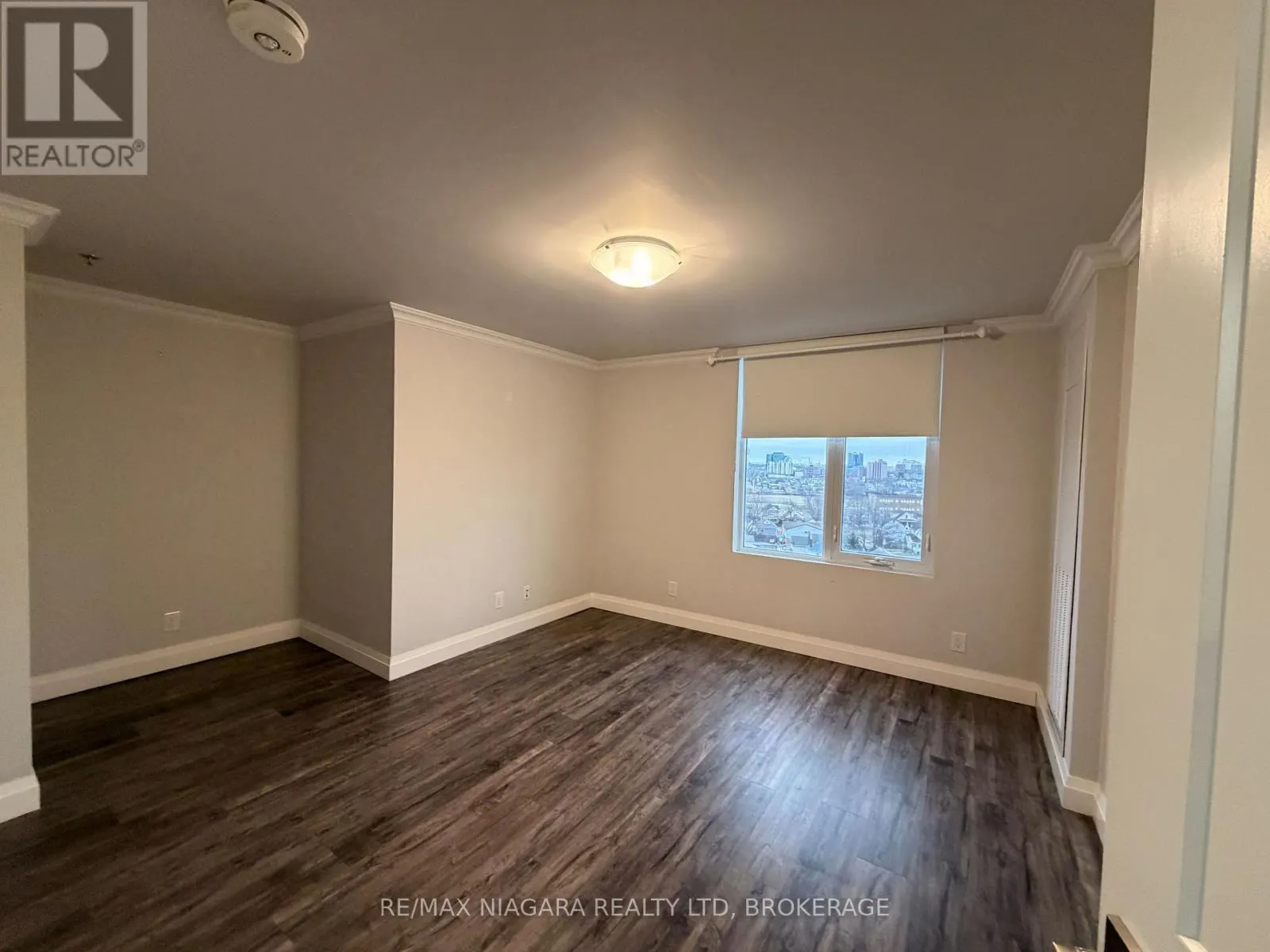 814 - 5698 MAIN STREET #814