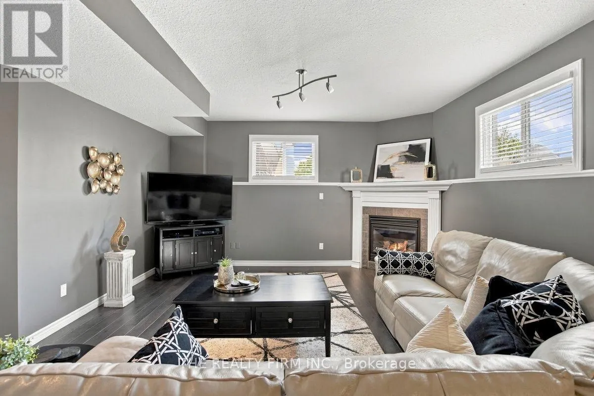 345 PORTRUSH PLACE