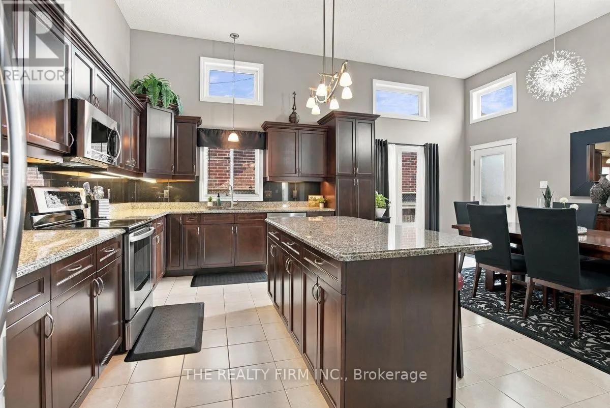 345 PORTRUSH PLACE