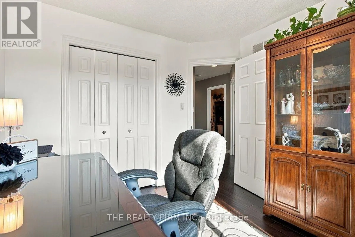 345 PORTRUSH PLACE