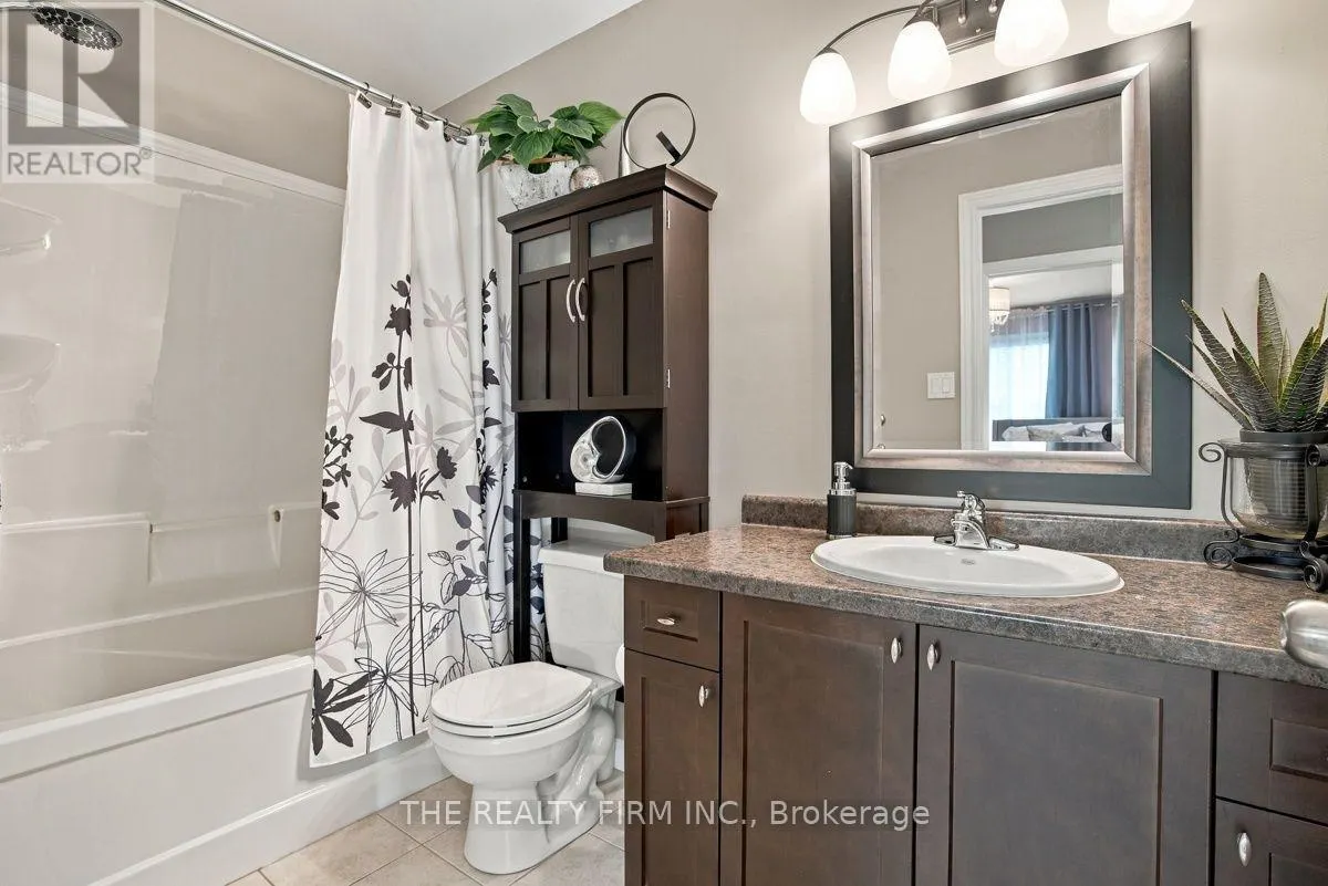 345 PORTRUSH PLACE