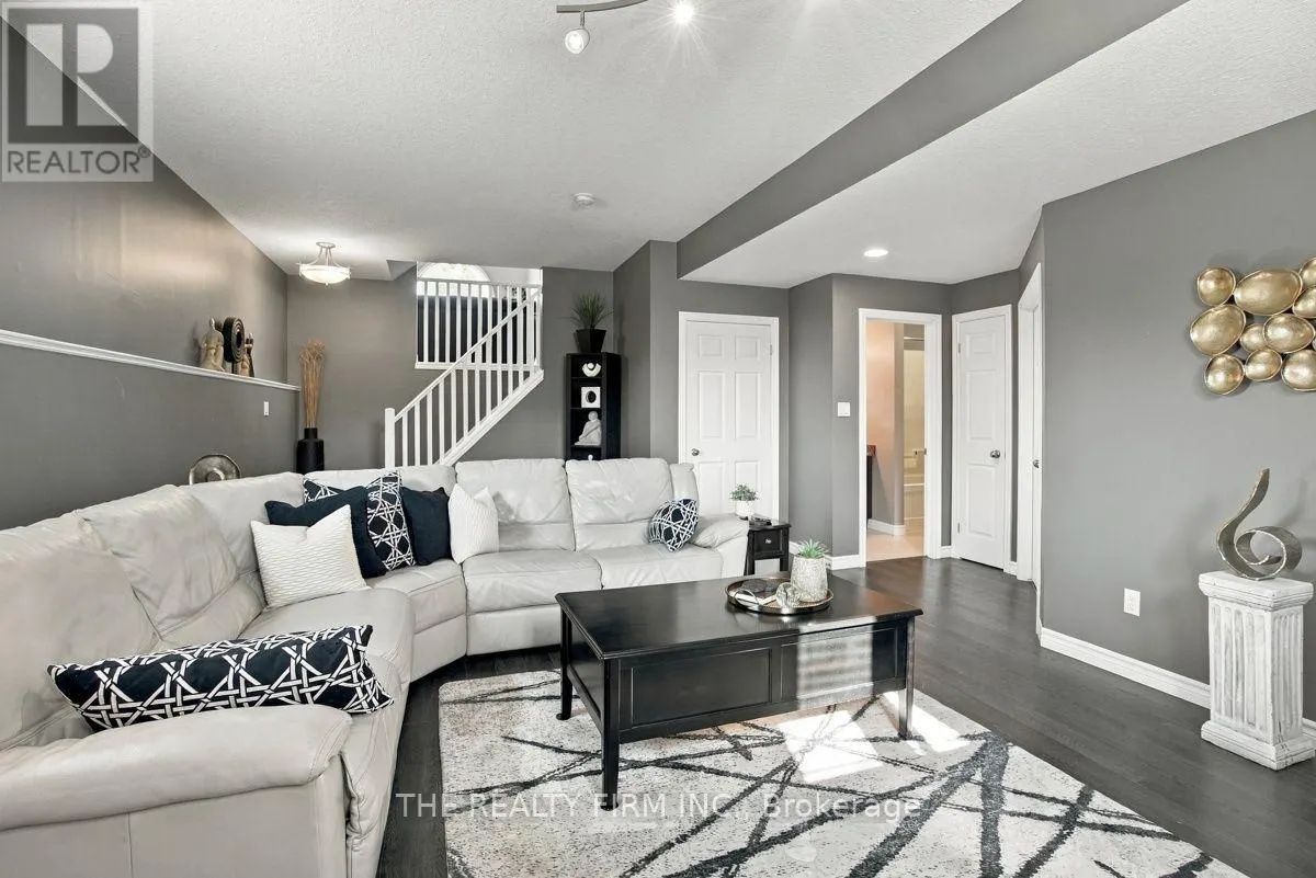 345 PORTRUSH PLACE