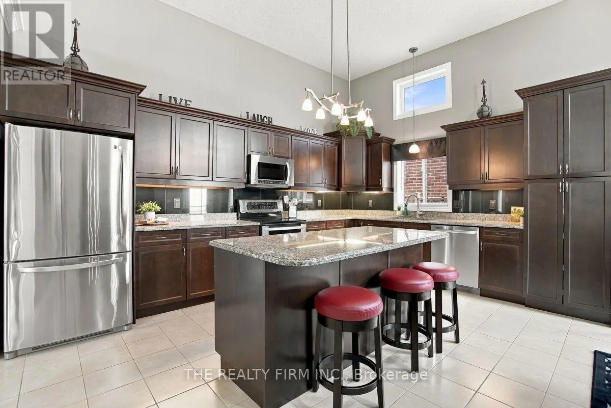 345 PORTRUSH PLACE