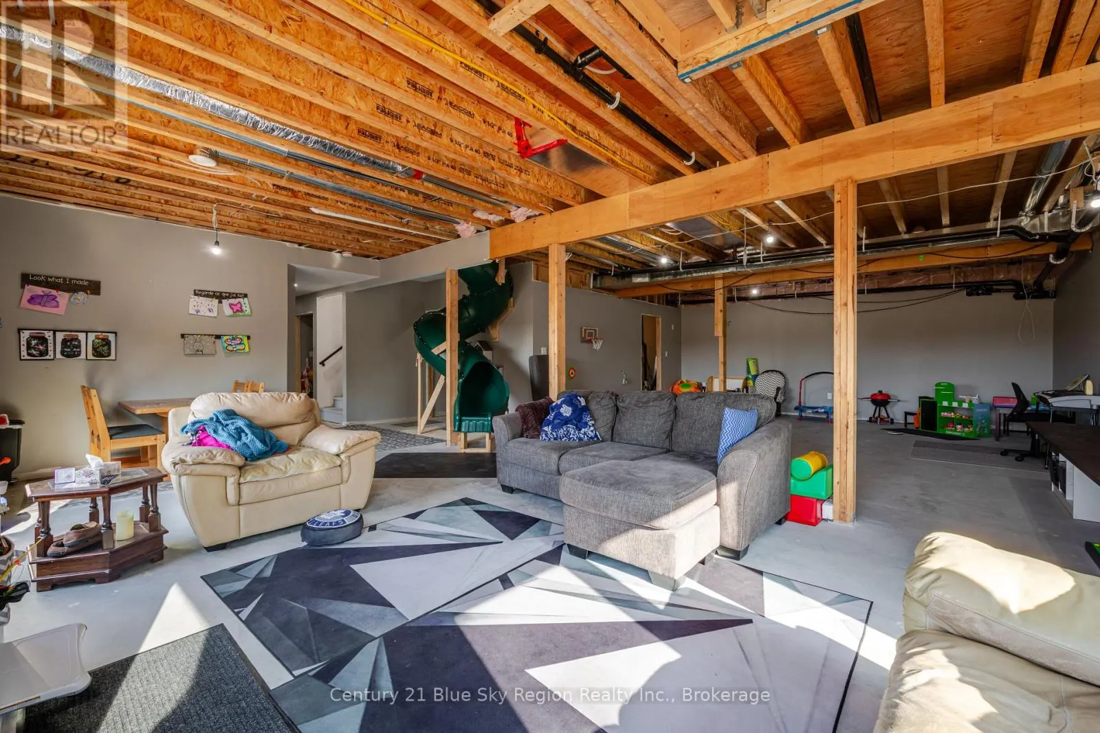 903 CORBEIL ROAD