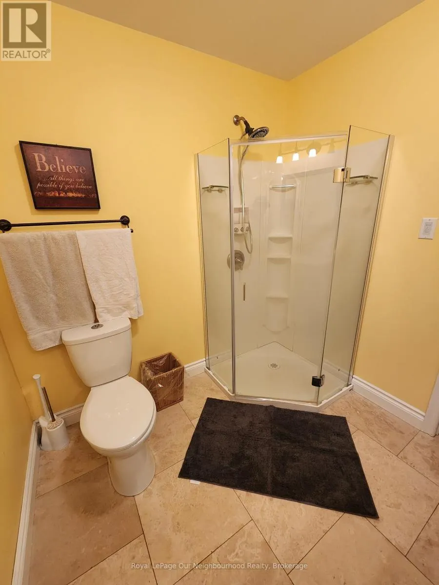 1042 SKI RIDGE TRAIL