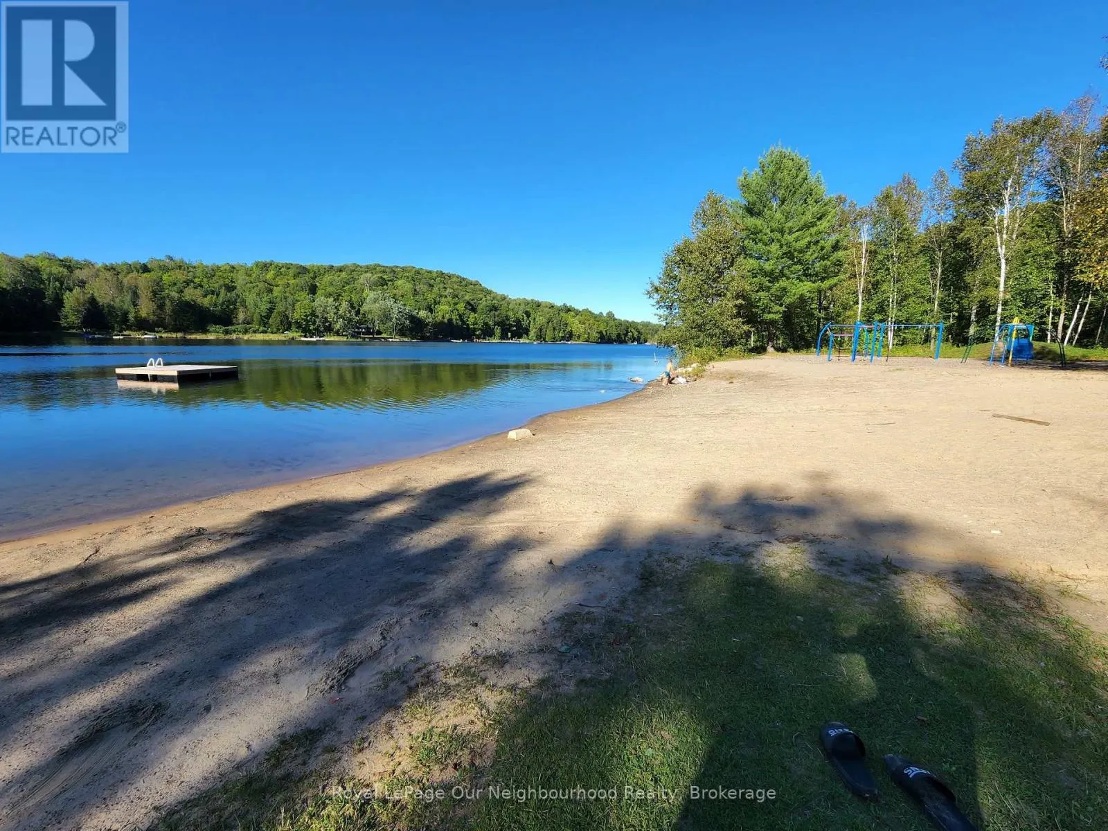 1042 SKI RIDGE TRAIL
