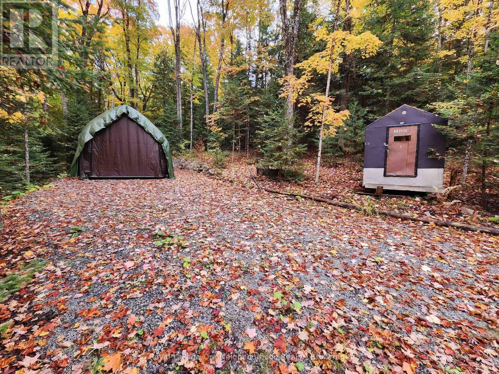 1042 SKI RIDGE TRAIL