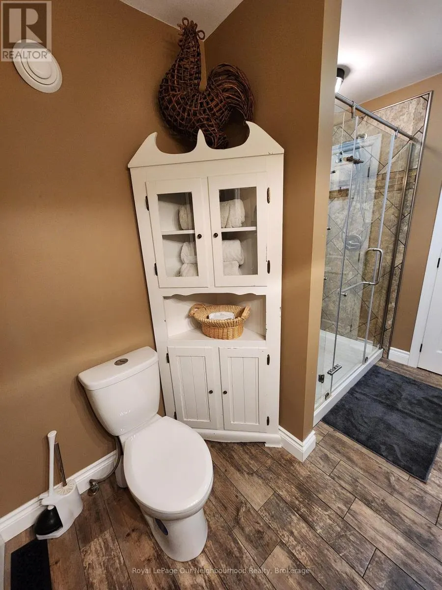 1042 SKI RIDGE TRAIL