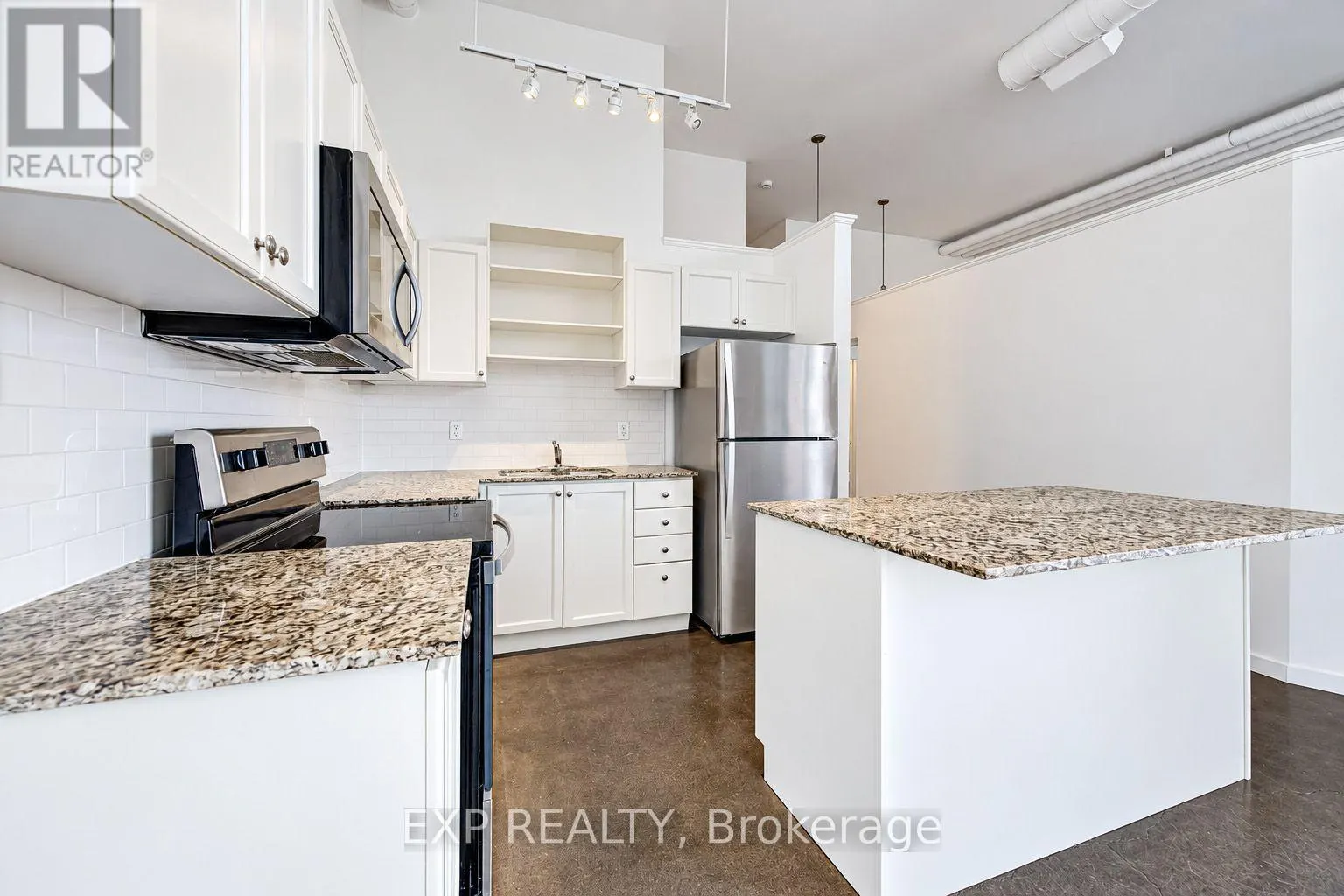 507 - 404 KING STREET W