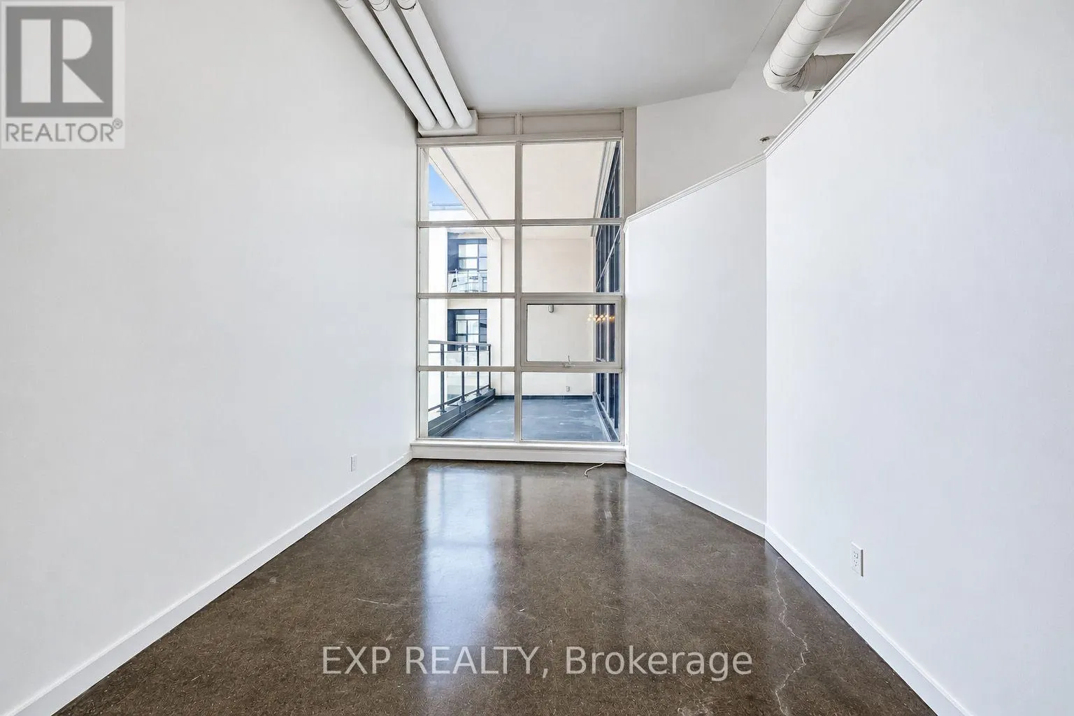 507 - 404 KING STREET W