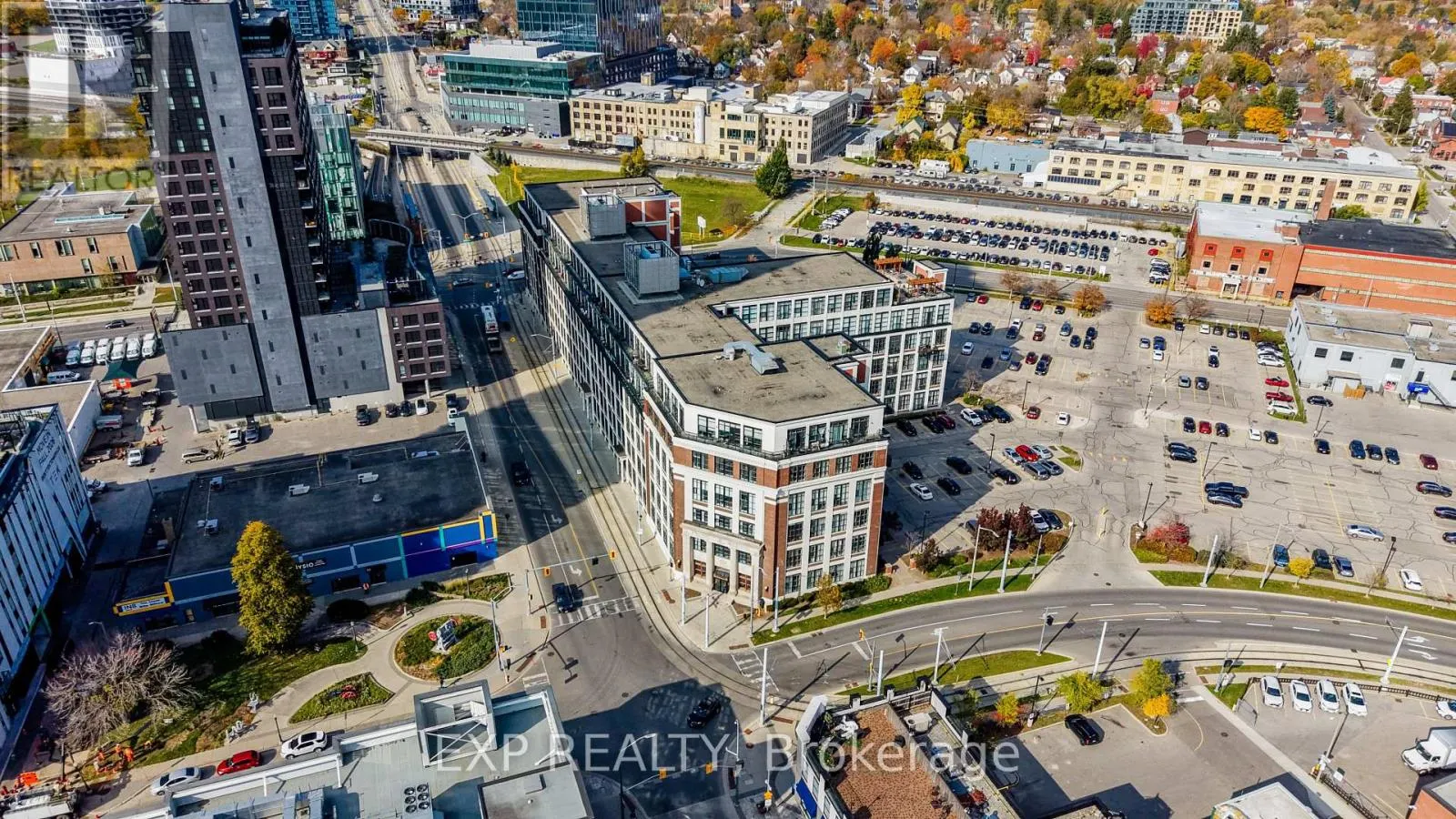 507 - 404 KING STREET W