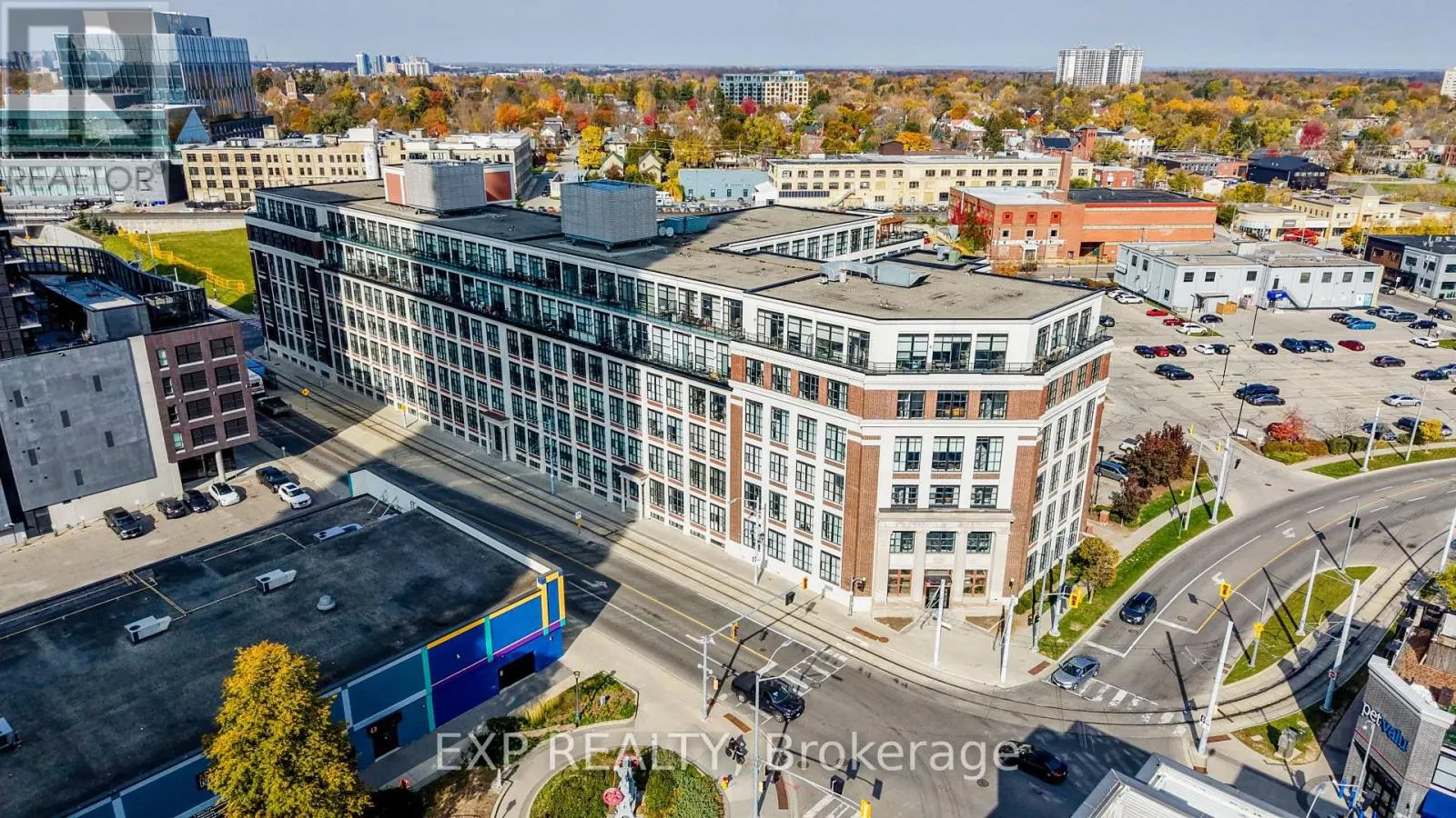 507 - 404 KING STREET W
