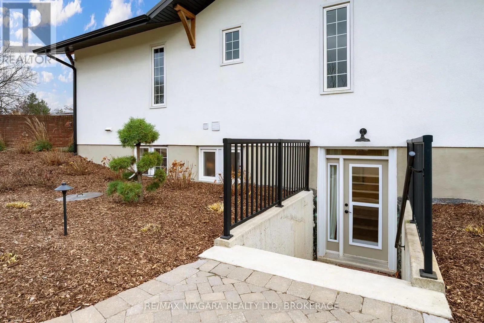 340 ROLAND ROAD
