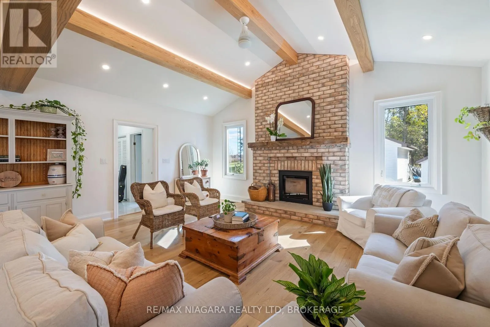 340 ROLAND ROAD