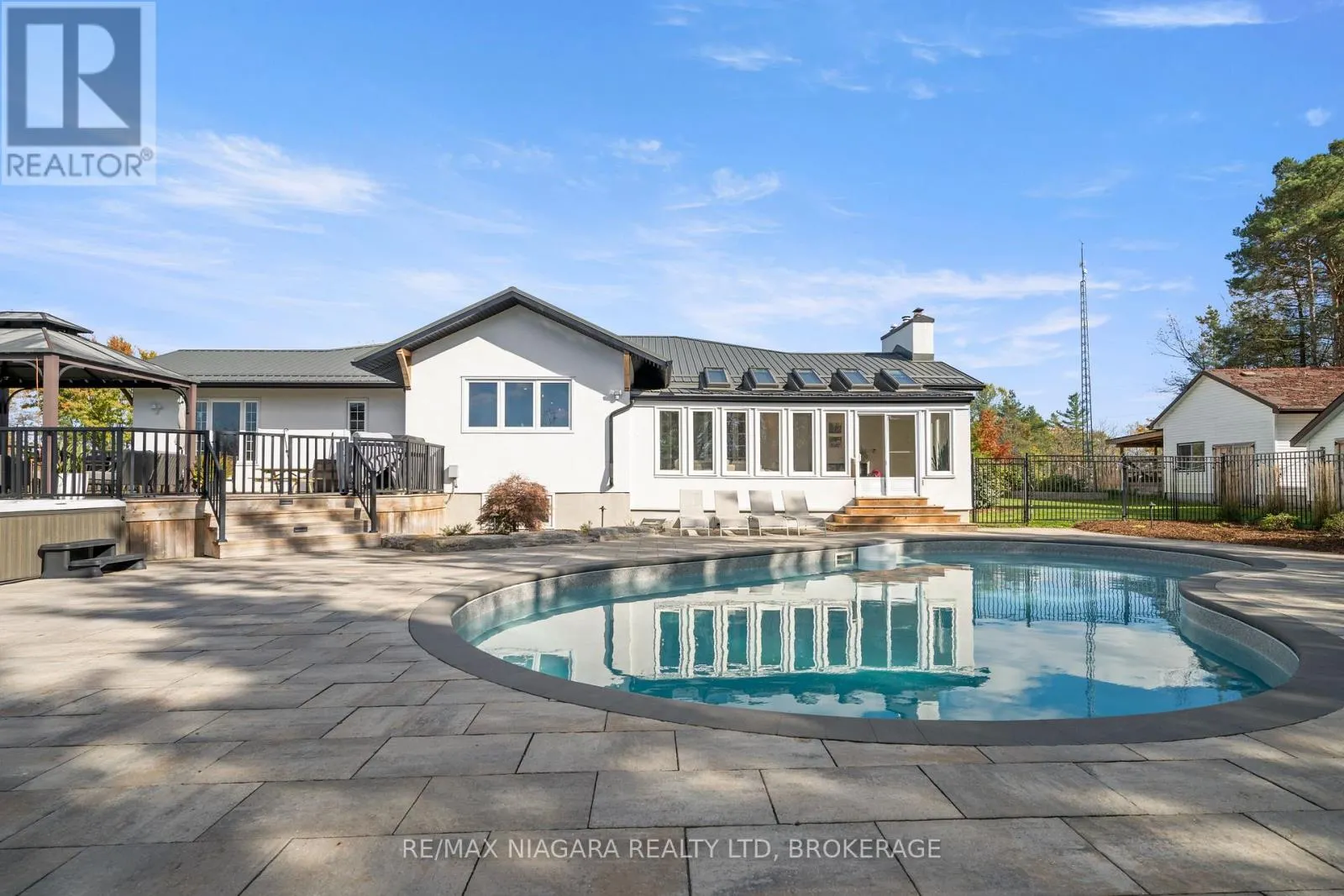 340 ROLAND ROAD
