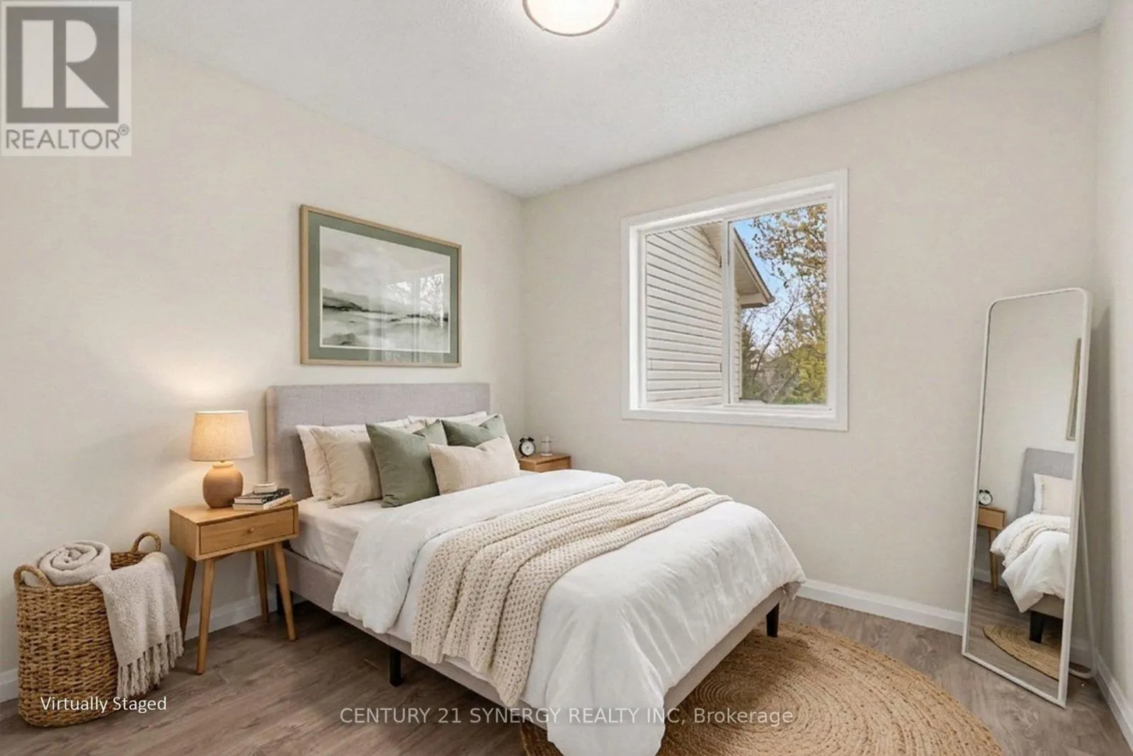 54 MEADOWCROFT CRESCENT