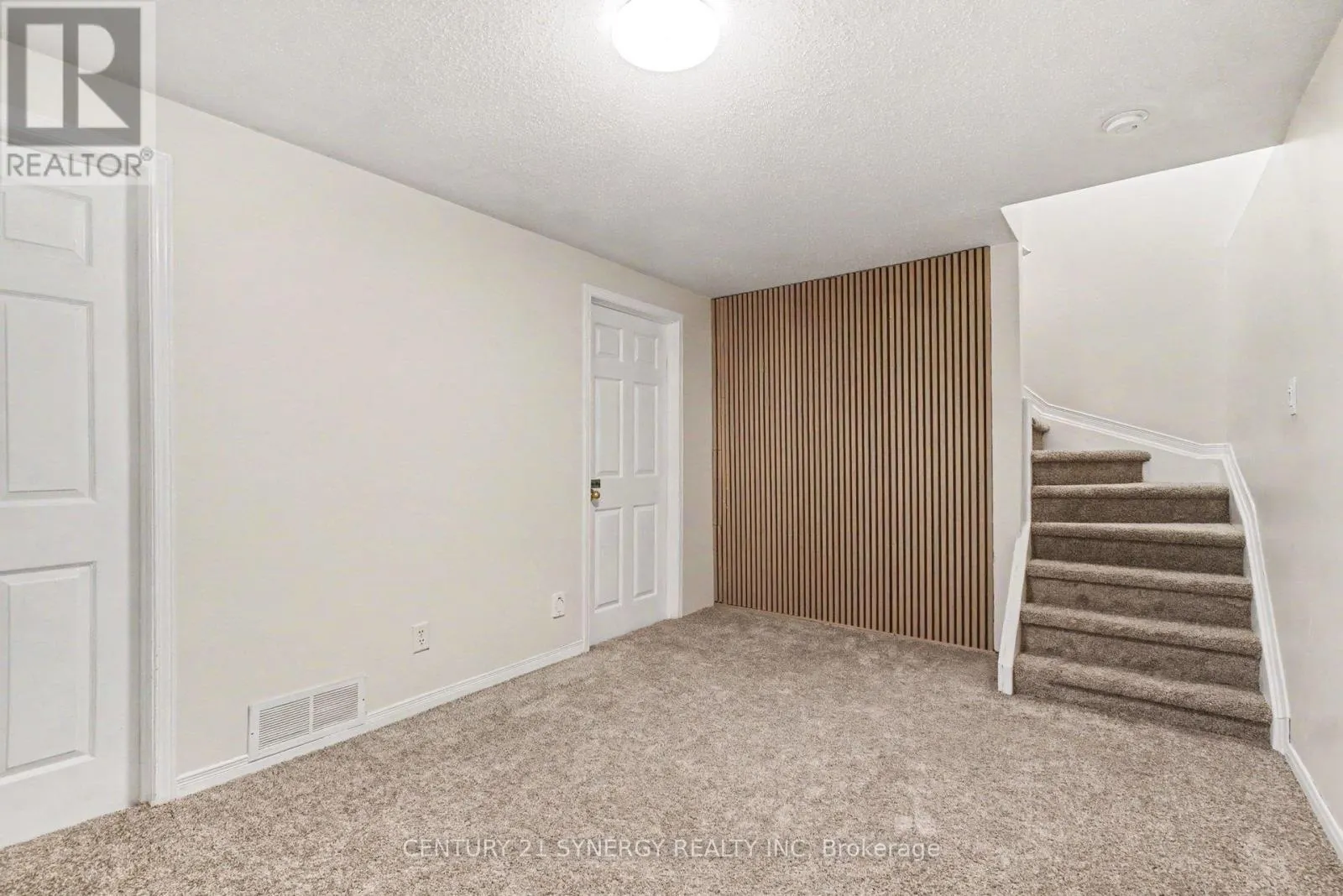 54 MEADOWCROFT CRESCENT