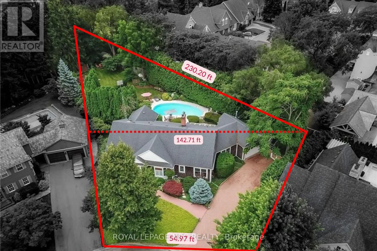 7 CHRISTOPHER STREET