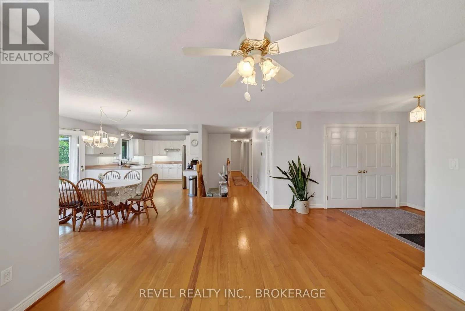 5383 RIDEAU ROAD