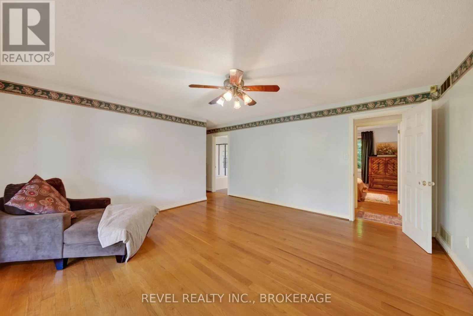 5383 RIDEAU ROAD