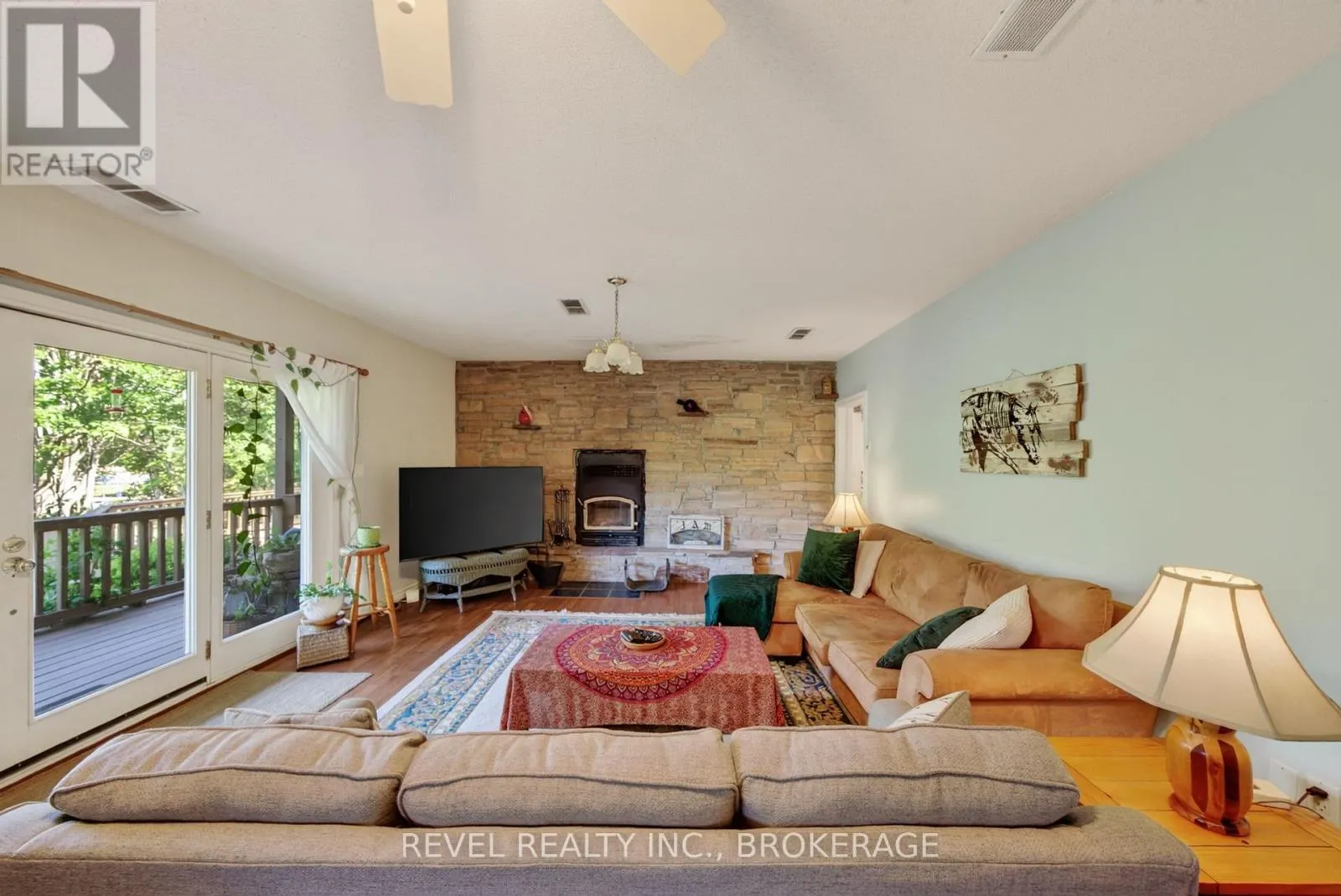 5383 RIDEAU ROAD