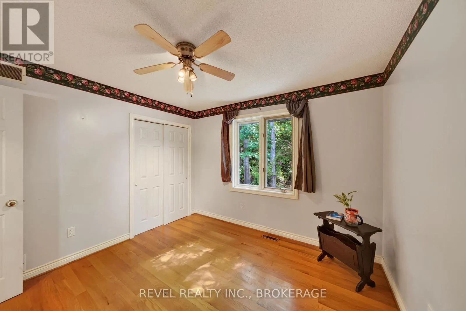 5383 RIDEAU ROAD