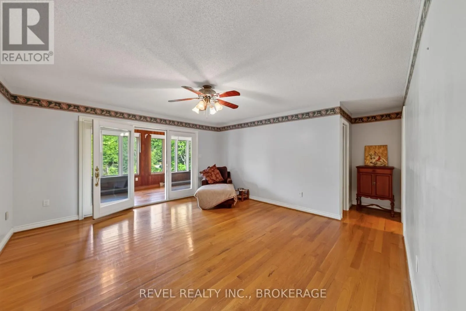 5383 RIDEAU ROAD